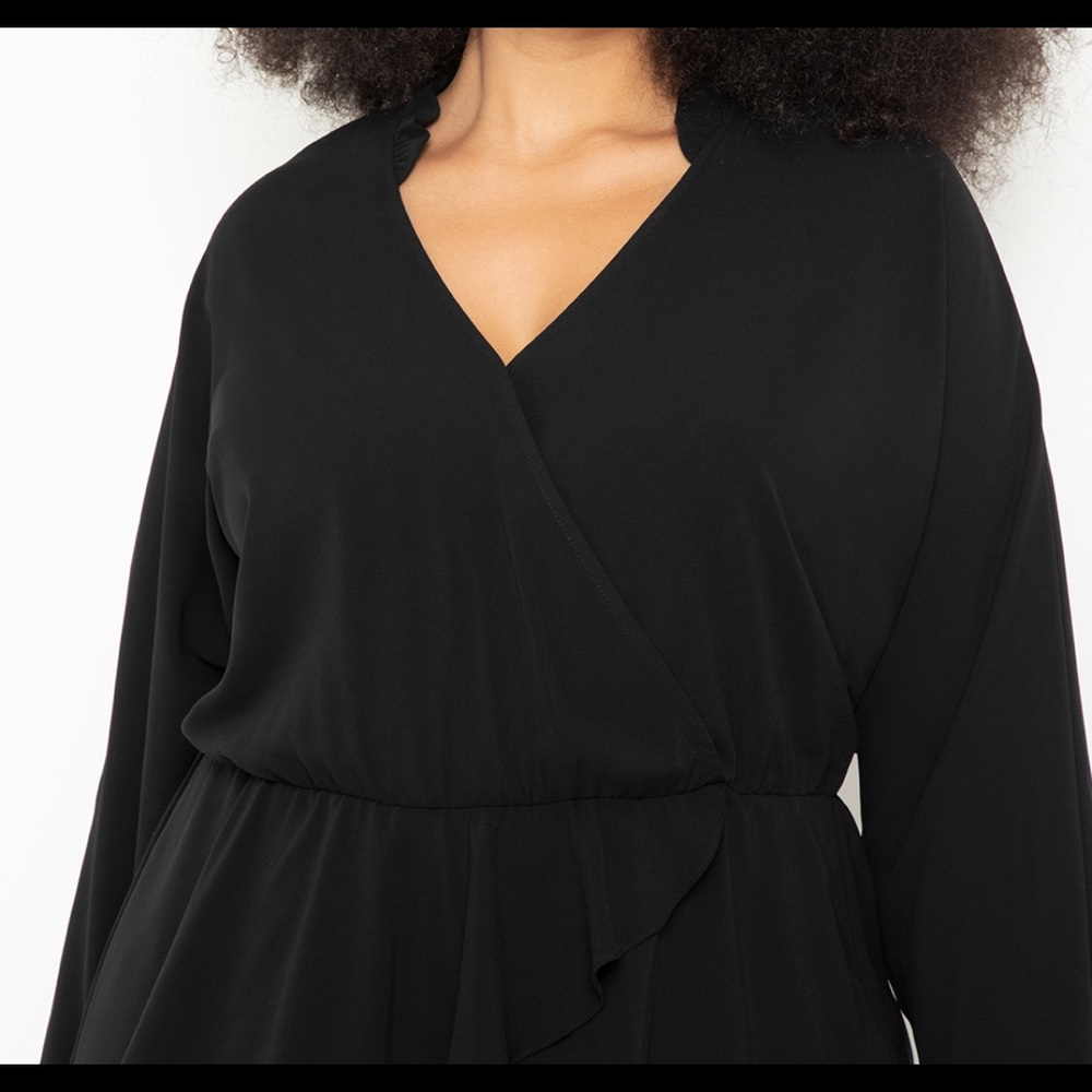 NWT ELOQUII V-Neck Black ruffle top - Size 16